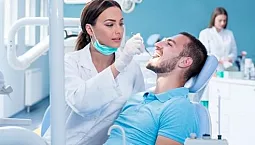 10 meilleurs dentistes à Omsk